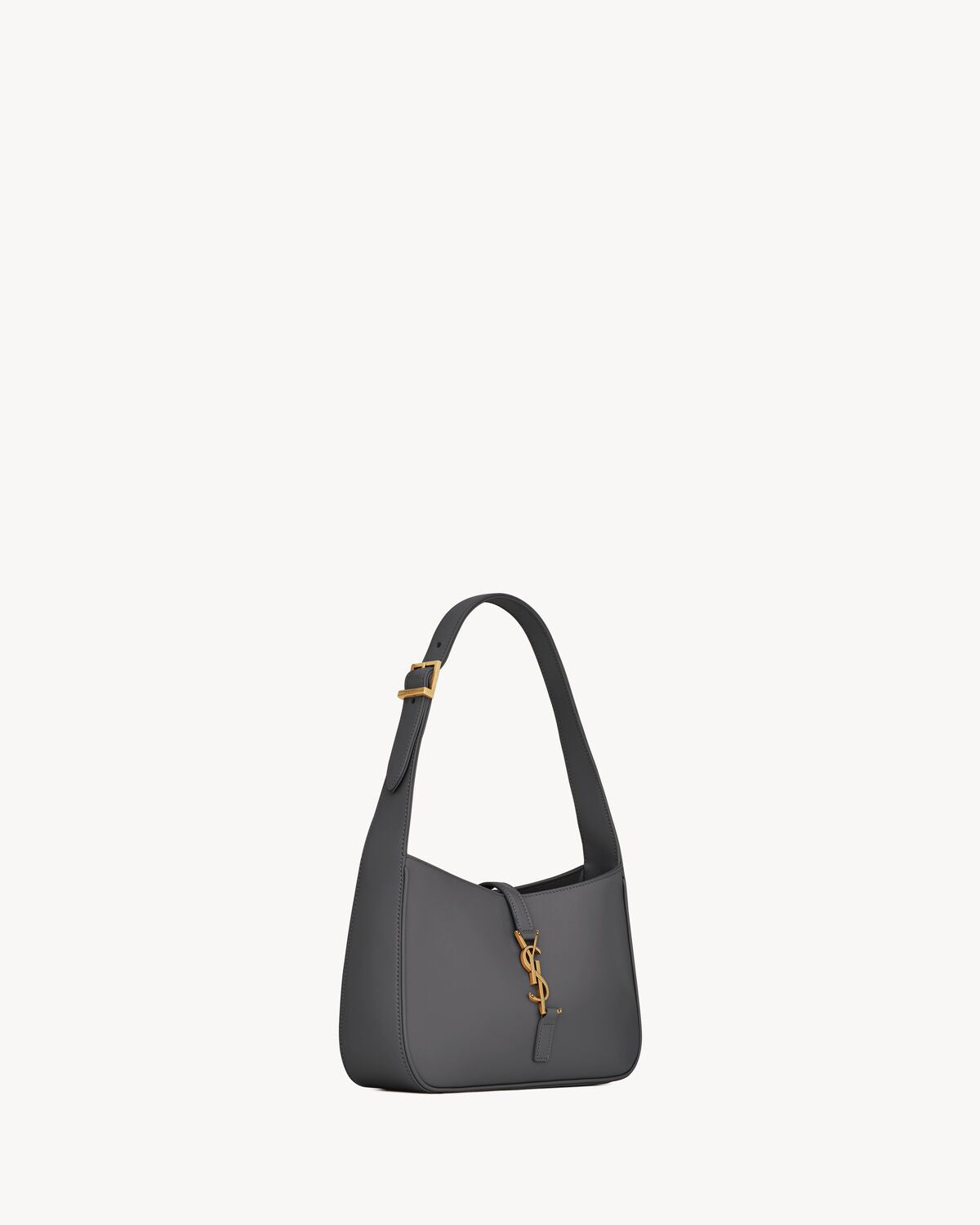 LE 5 Ă 7 EN CUIR LISSE