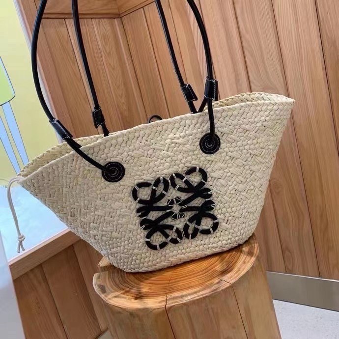 Loewe - Anagram en palmier Iraca et cuir de veau