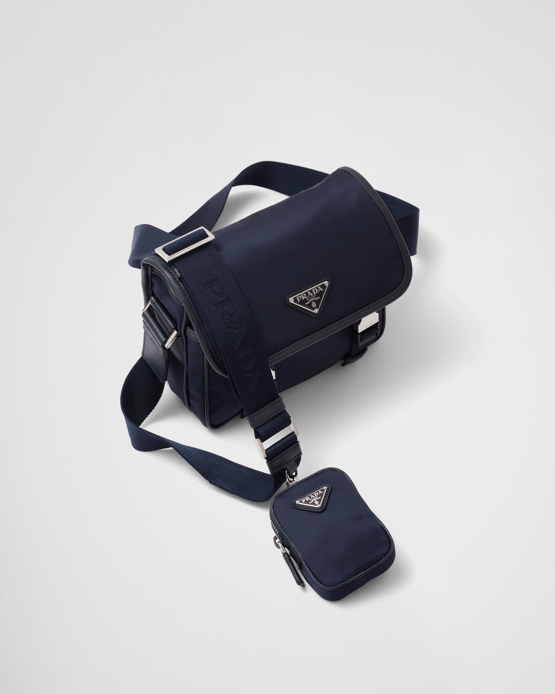 .Sac porté épaule en Re-Nylon et cuir Saffiano