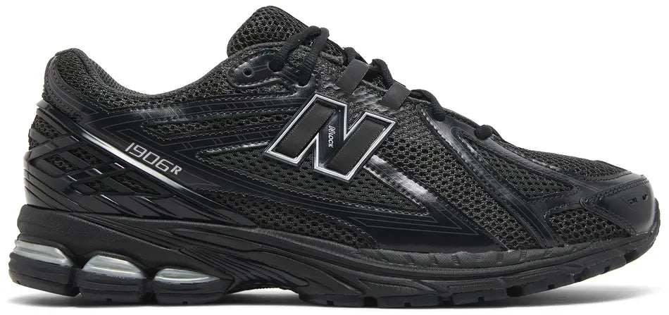 .New Balance 1906R Black Metallic Silver