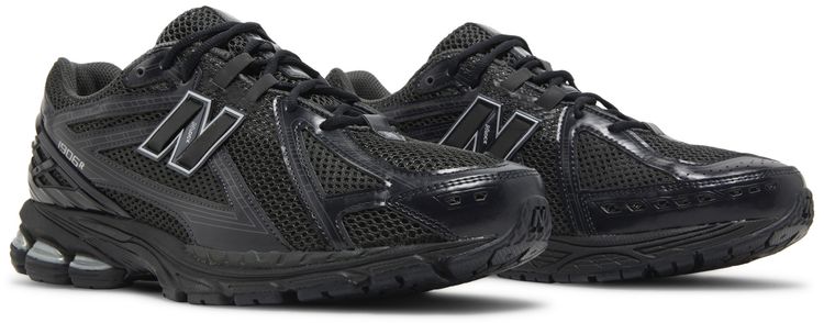 .New Balance 1906R Black Metallic Silver