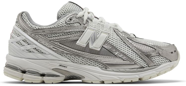 .New Balance 1906R silver