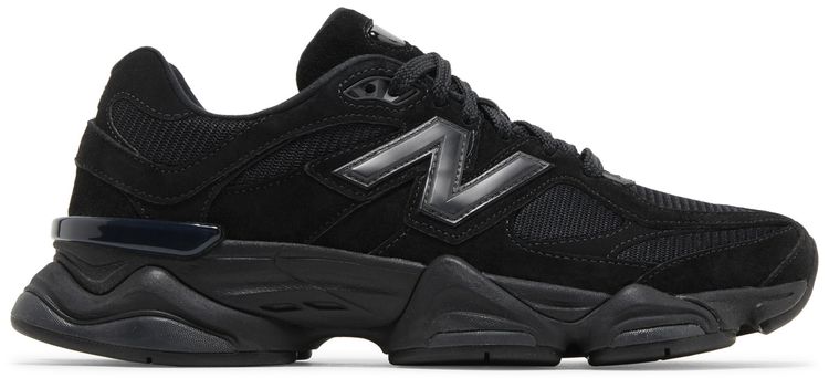 .New Balance 9060 Triple Black