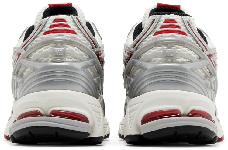 .New balance 1906R Silver Classic Crimson