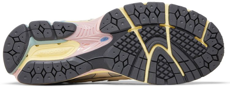 .New Balance 1906U 'Angora Blue Pink'