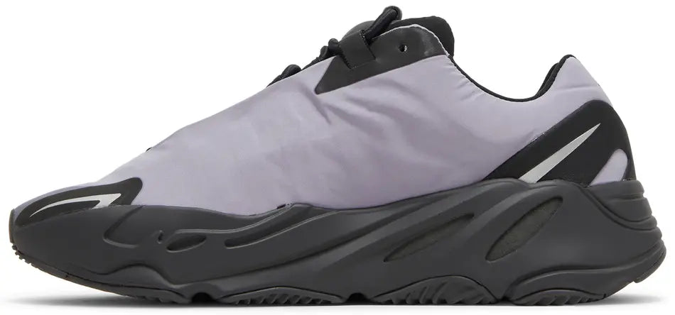.Yeezy Boost 700 MNVN Geode