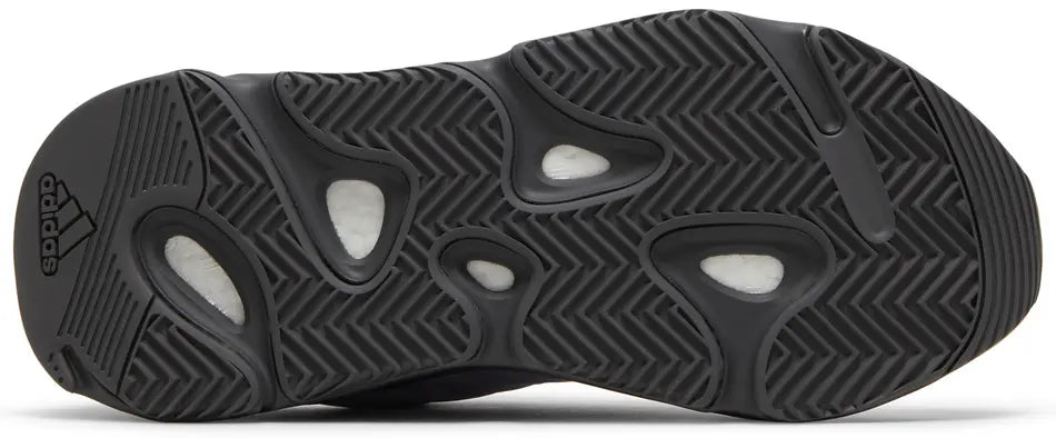 .Yeezy Boost 700 MNVN Geode