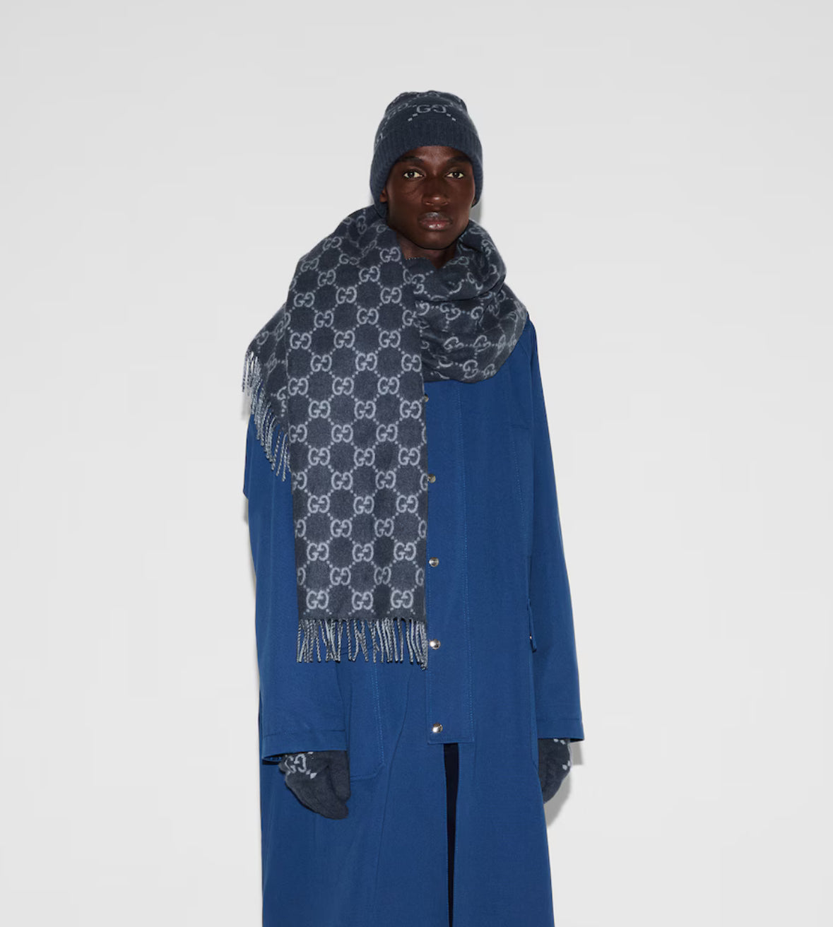 .Bonnet et Écharpe en jacquard de cachemire GG bleu marine et bleu clair