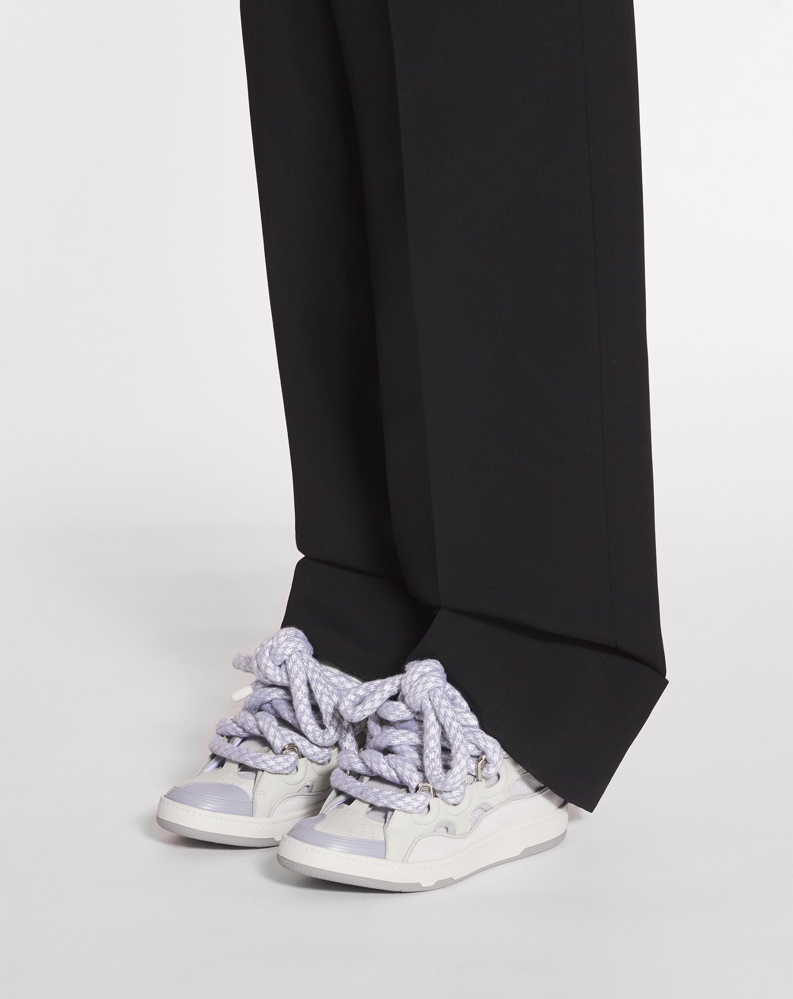 .LANVIN WITH SNAKE LACES BLANC