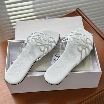 LOEWE - Petal Anagram slide in soft calfskin Blanc